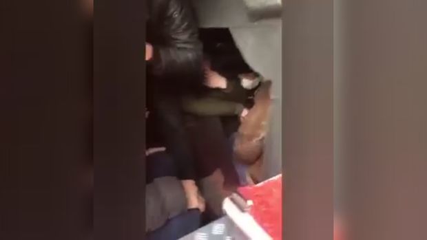 Azərbaycanda sürücü karantin rejimini pozdu: Avtomobilin baqajında yeddi nəfər gizlətdi - VİDEO