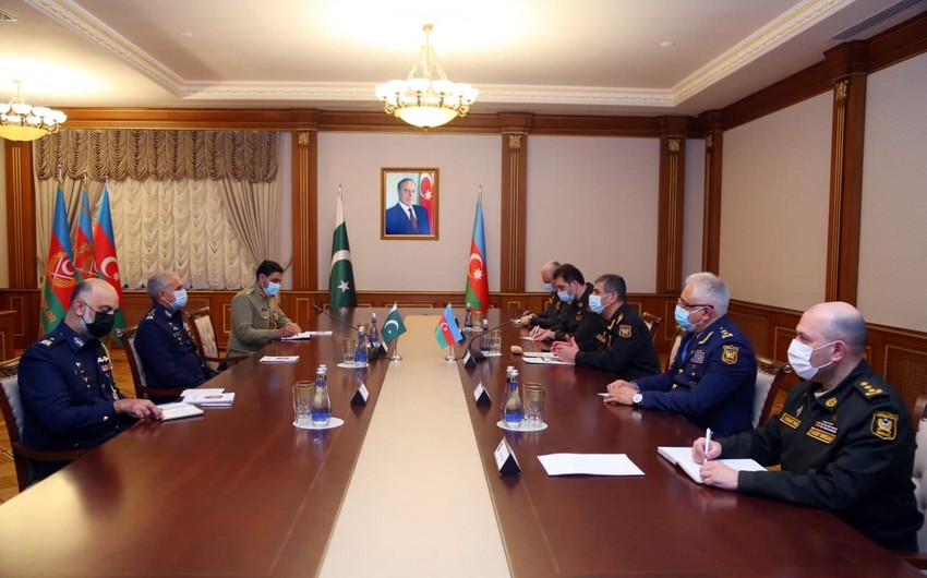 Azərbaycanla Pakistan hərbi əlaqələrin genişləndirilməsini müzakirə edib