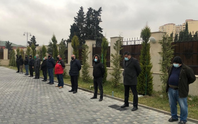 Bakıda karantini pozan kafe sahibi 4 min manat cərimələndi