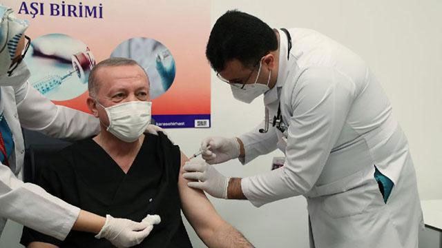 Ərdoğan COVID-19-a qarşı peyvənd edildi