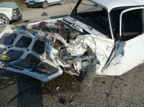 Minik maşını “KamAZ”la toqquşdu: Xəsarət alan var