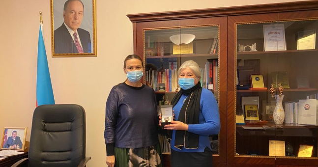 Qənirə Paşayeva şəhid Elvin Şəriflinin anası ilə görüşüb