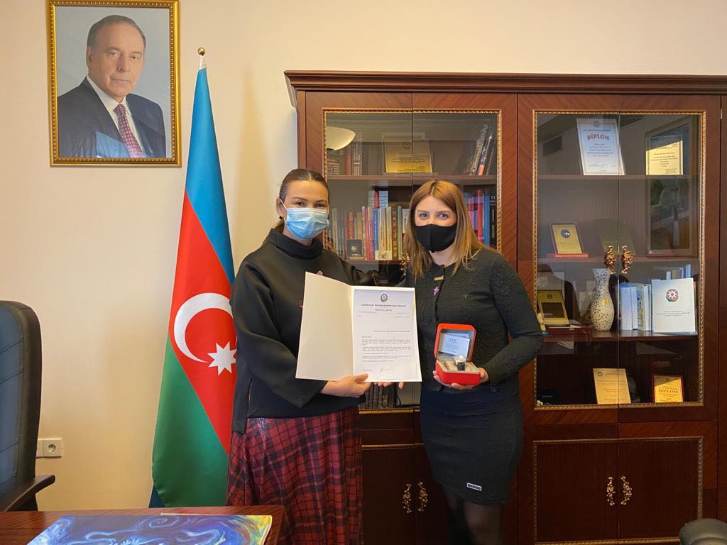Qənirə Paşayeva Əliyar Əliyevin qızı ilə görüşdü