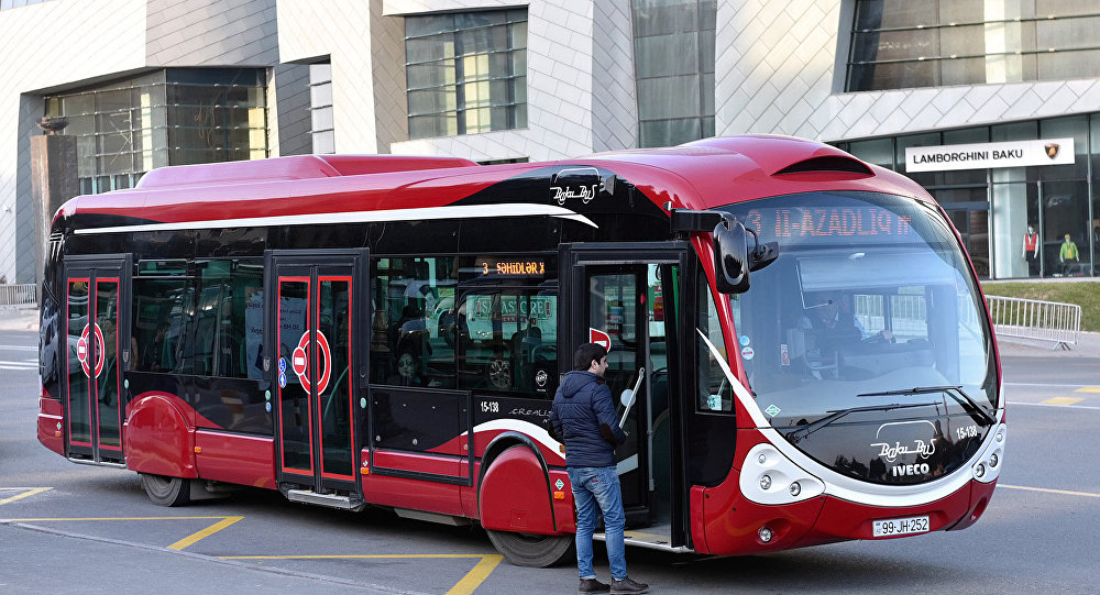 “BakuBus” Azərbaycan İnvestisiya Holdinqinin idarəetməsinə verildi