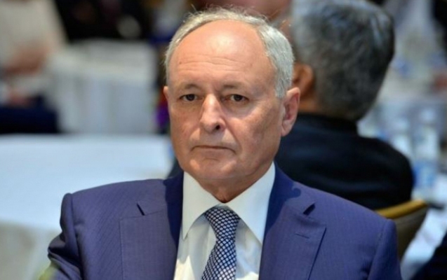 Oqtay Şirəliyev iclas keçirdi