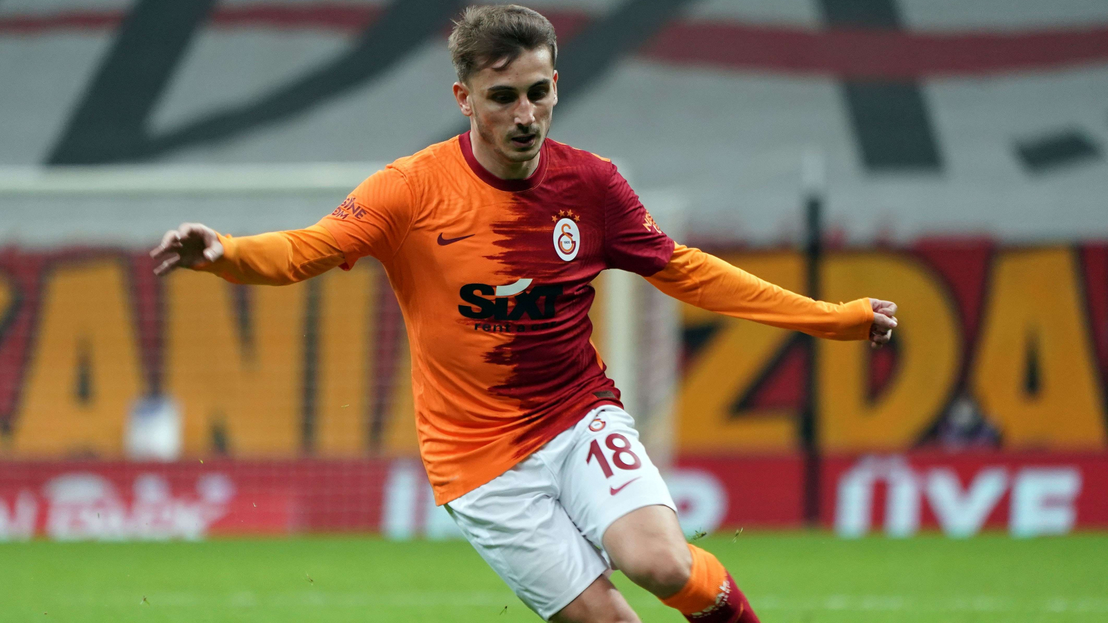 "Qalatasaray"ın futbolçusu əsgərliyə çağırıldı