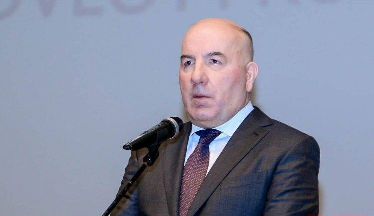 Elman Rüstəmov Mərkəzi Bankın yeni binasından danışdı