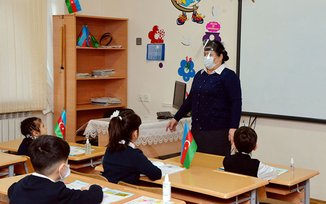 Bakıda 1 müəllim yoluxdu - 2 şagird və 1 direktor müavini özünütəcrid etdi