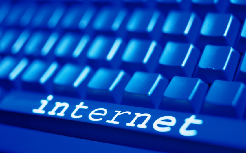 Qaxda əsən güclü külək rayonu internetsiz qoyub