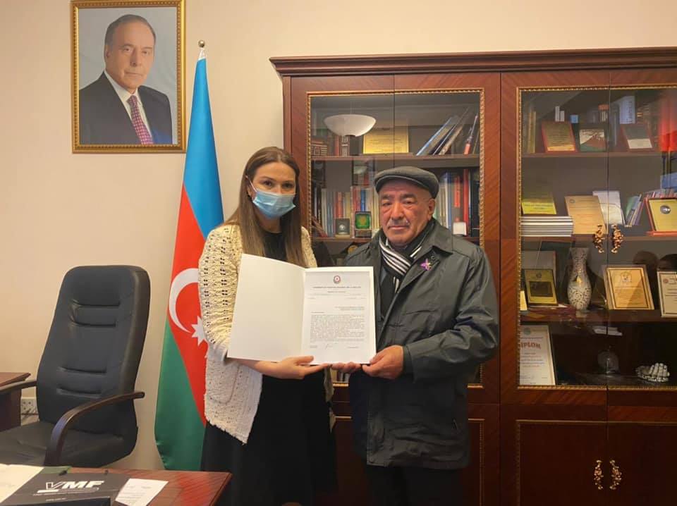 Qənirə Paşayeva şəhid atası ilə görüşdü