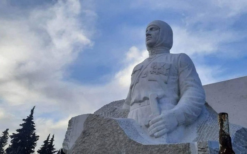 Ermənilər Xocavənddə Qaregin Njdeyə qoyduqları heykəli götürməyə məcbur oldular