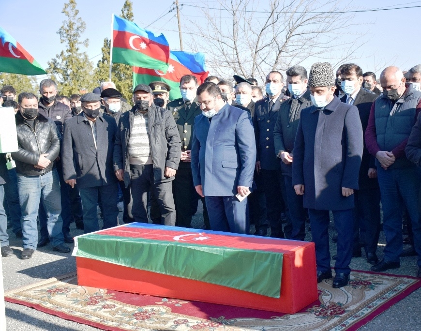 Naftalanda Şəhid Bəxtiyar Aslanov son mənzilə yola salındı - FOTOLAR
