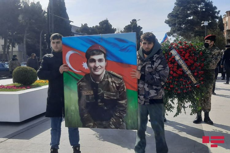 Dörd aydan çox komada qalandan sonra vəfat edən qazi Sumqayıtda dəfn edildi