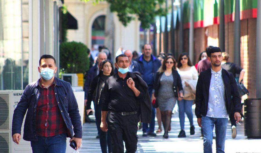 Açıq havada maska taxmaqla bağlı - DİN-dən açıqlama