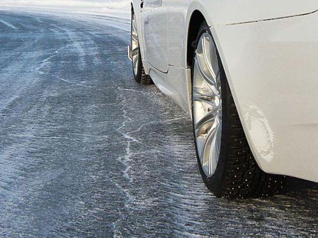 Sürücülərə xəbərdarlıq edildi: Yollar buz bağlaya bilər