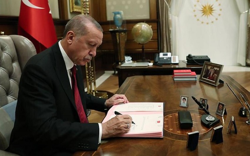 Ərdoğan Azərbaycanla müdafiə sənayesi sahəsində əməkdaşlığa dair sazişi təsdiqlədi