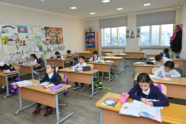 Məktəbdaxili qiymətləndirmədə yaxşı nəticə harada qeydə alınıb?