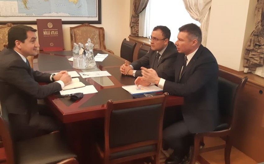 Hikmət Hacıyev Ukrayna XİN başçısının müavini ilə görüşüb