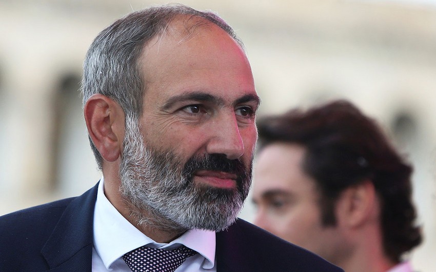 Nikol Paşinyan əmrə tabe olmayan hərbçiləri hədələyib