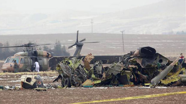 Türkiyədə hərbi helikopter qəzaya uğradı: doqquz ölü, dörd yaralı 