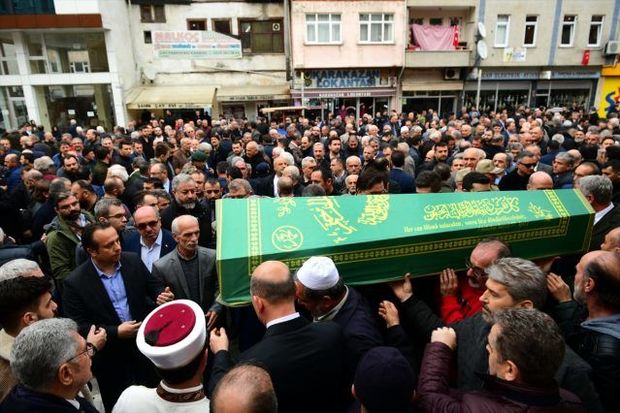 Türkiyədə dəfn mərasimində COVID-19-a kütləvi yoluxma qeydə alındı
