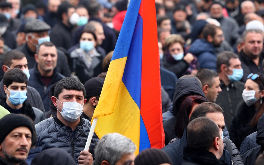 Ermənistan müxalifətinin lideri gəncləri iğtişaşlara çağırdı