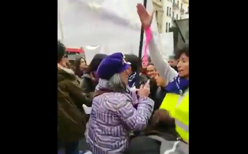 Bu da oldu: İspaniyada feministləri döydülər - VİDEO