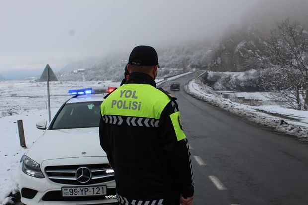 Yol polisindən sürücü və piyadalara XƏBƏRDARLIQ