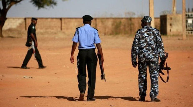 Nigeriyada silahlı şəxslər orta məktəbə hücum etdi: 13 nəfər qətlə yetirildi