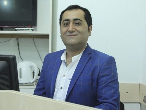 Elgizin bağına oğru girdi