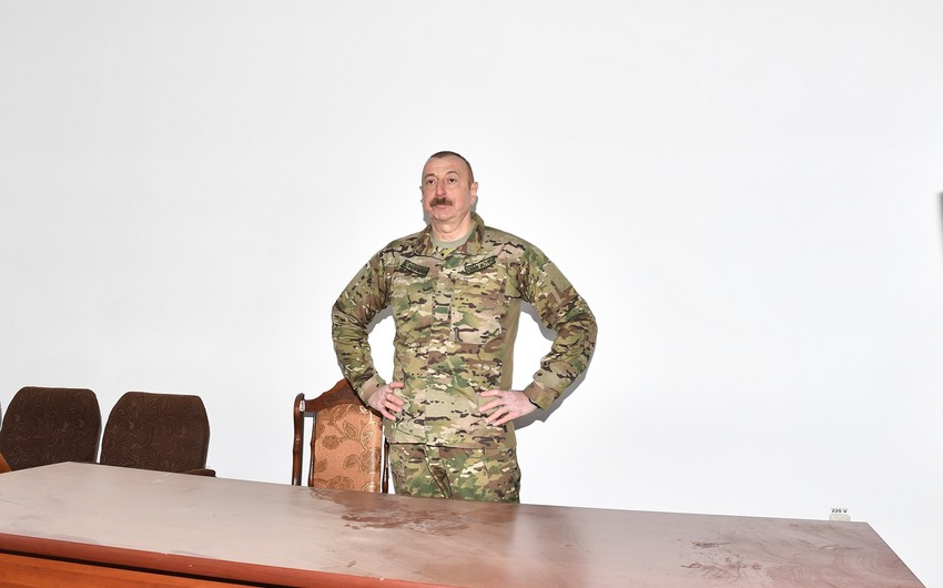 İlham Əliyev və Mehriban Əliyeva keçmiş Hadrut Rayon Partiya Komitəsinin binasında olublar