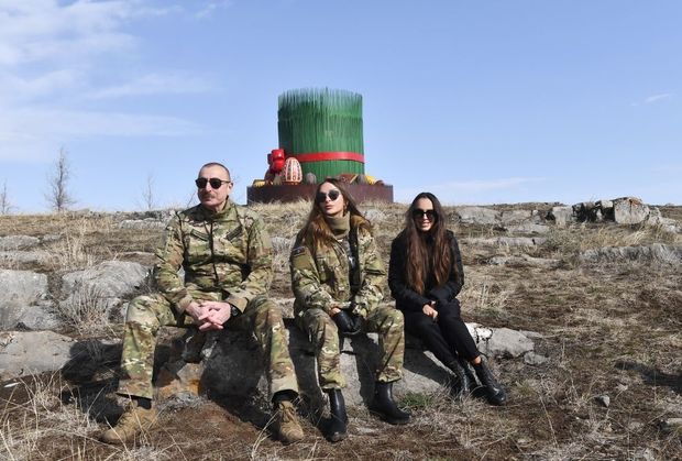 Mehriban Əliyeva Cıdır düzündən şəkillər paylaşdı - FOTO