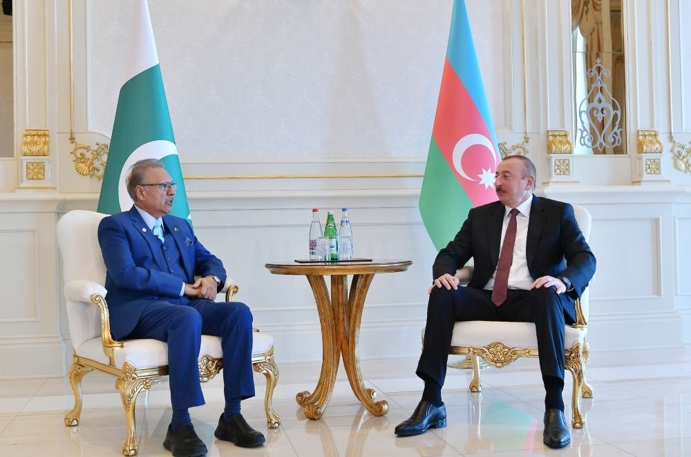 İlham Əliyev Pakistan prezidentini təbrik etdi