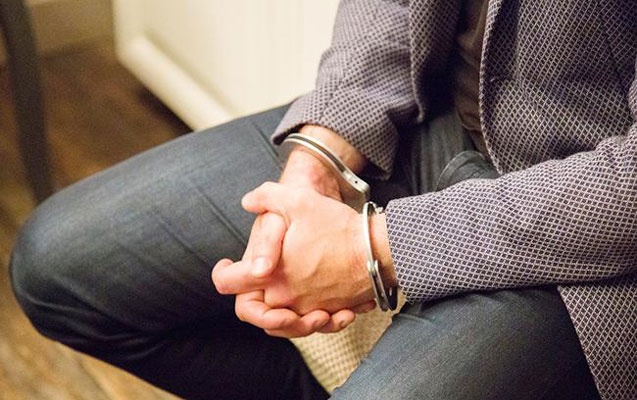 Azərbaycanda 52 yaşlı məmur 13 yaşlı qıza əxlaqsız hərəkət etdi, həbs edildi