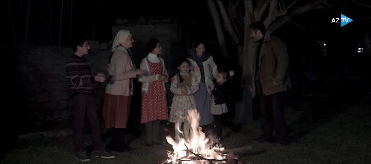 İllər sonra Qarabağda öz həyətlərində yenə tonqal qaladılar... - VİDEO