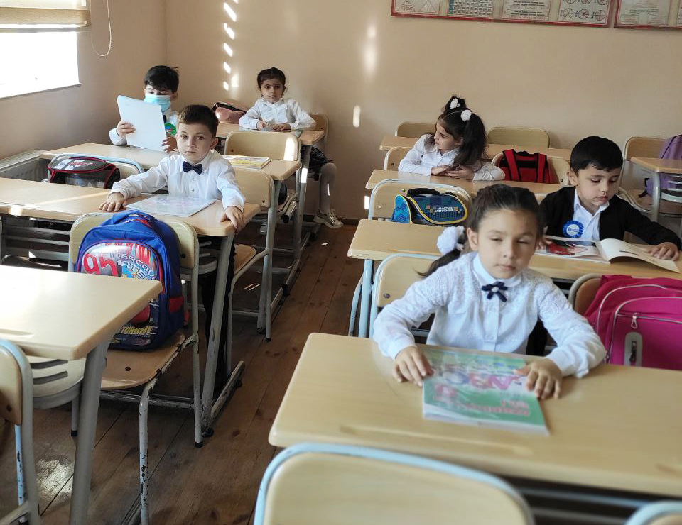 Bakıda lisey də COVID-19-a görə iki həftəlik bağlanır