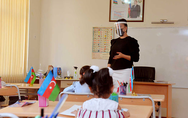 Azərbaycanda daha bir direktor koronavirusdan öldü, 6 məktəb bağlandı
