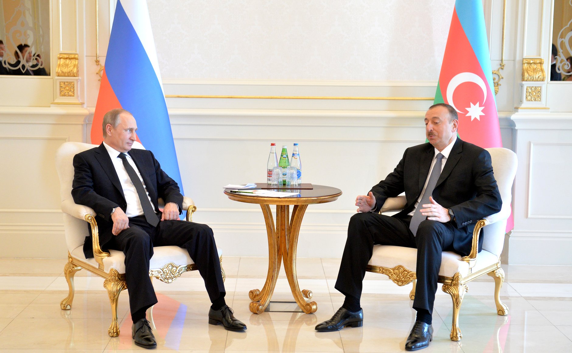 İlham Əliyevlə Vladimir Putin arasında telefon danışığı oldu