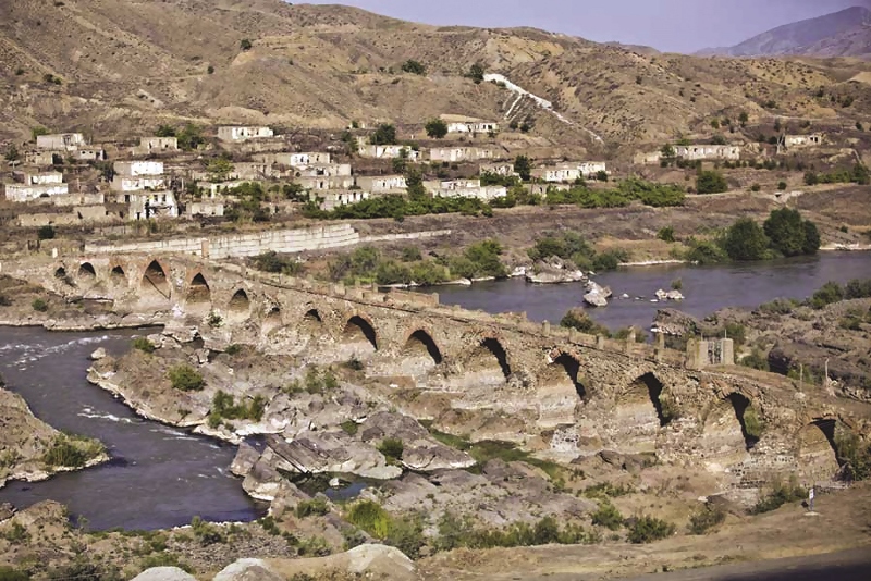 Ermənilər Cəbrayılın Horovlu kəndini bu yolla erməniləşdirməyə çalışıb - FOTO