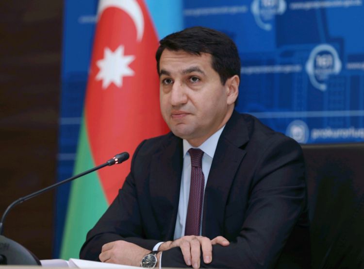 Hikmət Hacıyev: "Ermənistan öhdəliklərini yerinə yetirməlidir"