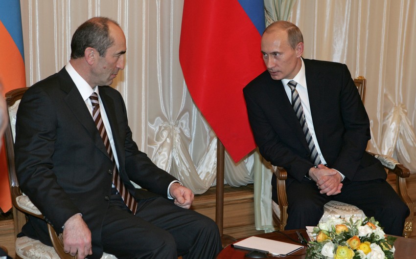 Putin Koçaryanla videoformatda görüşüb