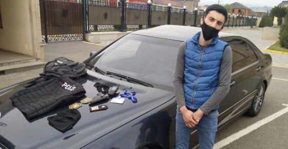 Azərbaycanda oyuncaq tapançalı “polis” saxlanıldı - Foto