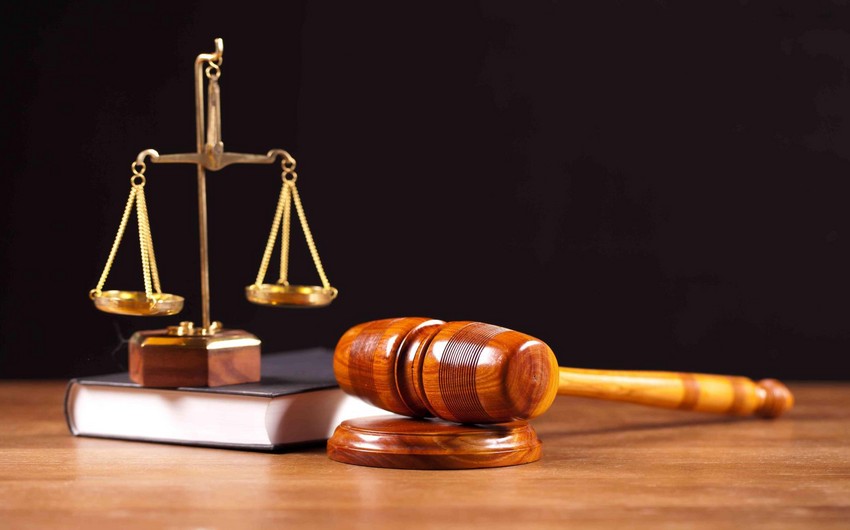 Daha bir məmur rüşvətə görə hakim qarşısına çıxarılır