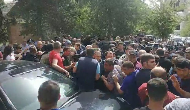 Ermənistanda Sünikdəki etirazlarla bağlı cinayət işi açılıb