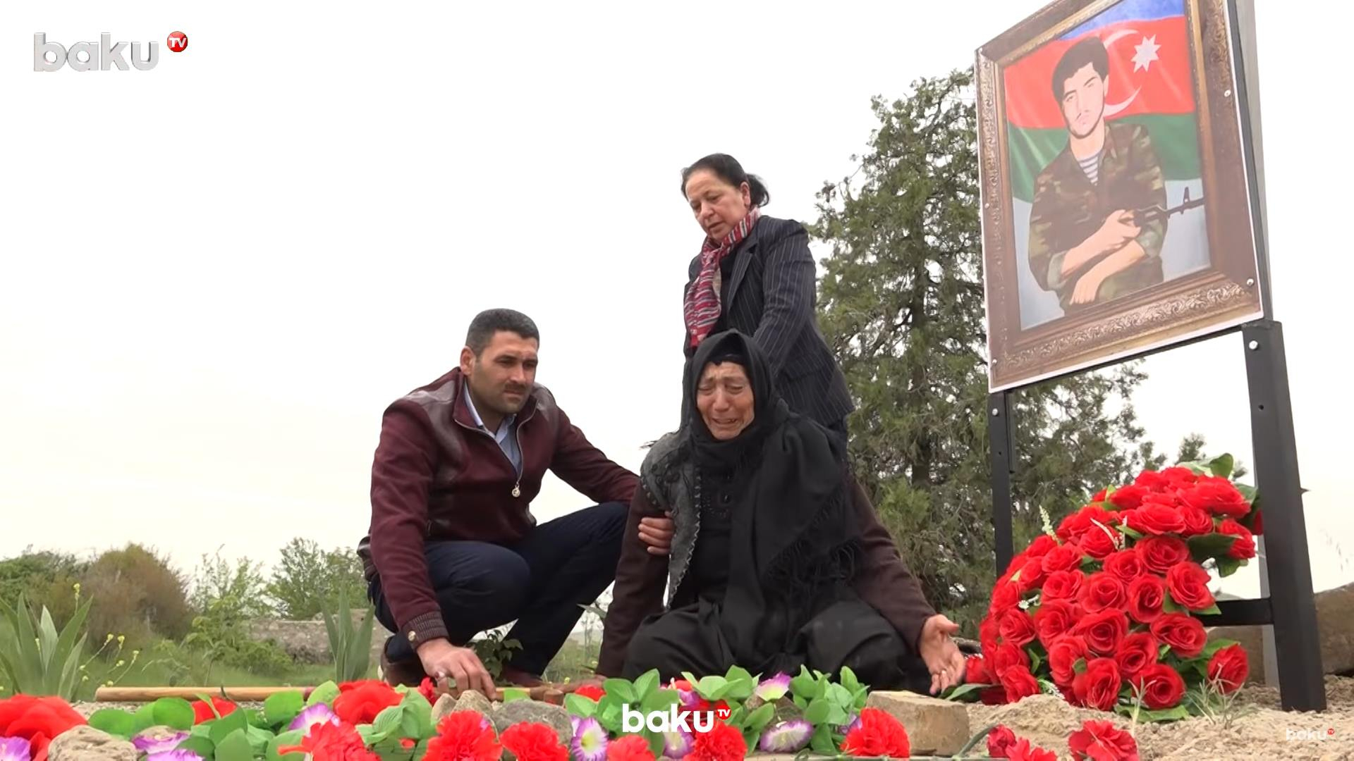 28 ildən sonra oğlunun məzarına qovuşan ananın fəryadı - VİDEO
