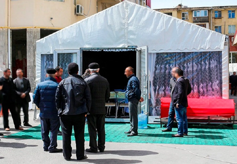 Şəmkirdə yas mərasimi keçirmək istəyən şəxslər saxlanıldı