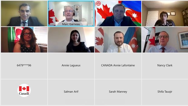 Kanada XİN rəhbəri ölkədəki Azərbaycan diasporu ilə görüşüb