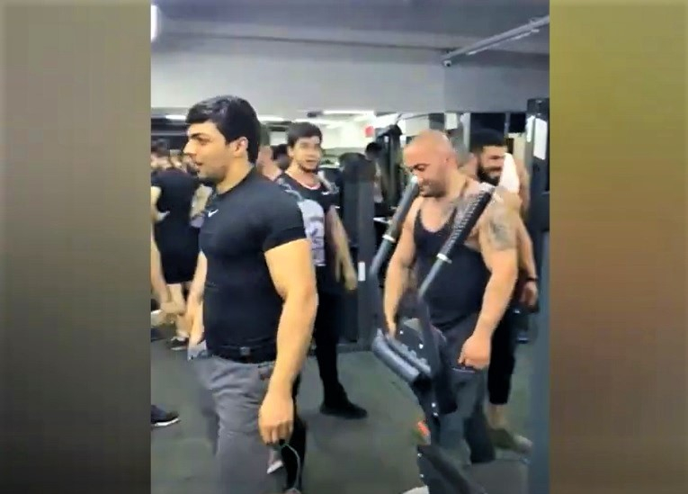 Polisin Bakıda idman zalına qəfil əməliyyatı: 56 nəfər cərimələndi - VİDEO
