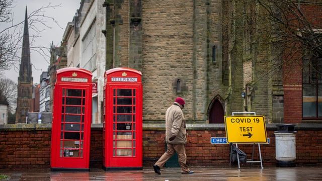 Britaniyada bir gündə 2685 nəfərdə COVID-19 aşkarlanıb