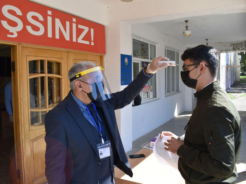 12 abituriyent imtahana buraxılmayıb - SƏBƏB